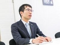 西川 暢春弁護士