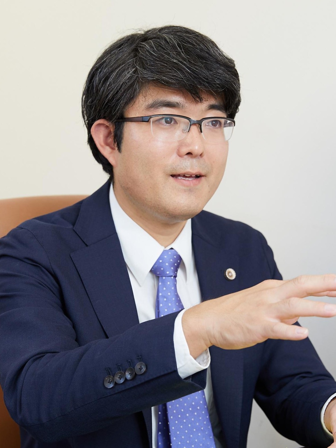 戸舘 圭之弁護士