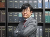嵩原 安三郎弁護士
