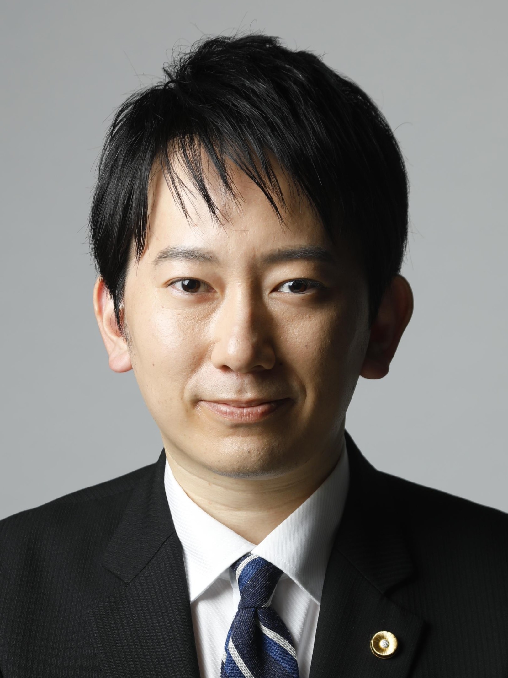 西墻 省吾弁護士