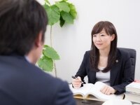 柳 亜紀弁護士