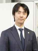 荒生 祐樹弁護士