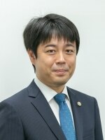 星野 俊治弁護士