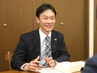 青井 芳夫弁護士
