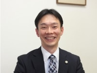 青井 芳夫弁護士