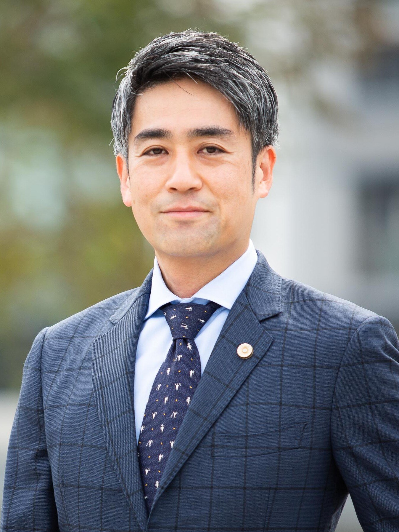 白崎 識隆弁護士