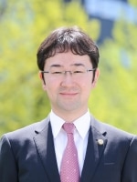 菅野 亮弁護士