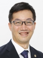 山崎 純弁護士