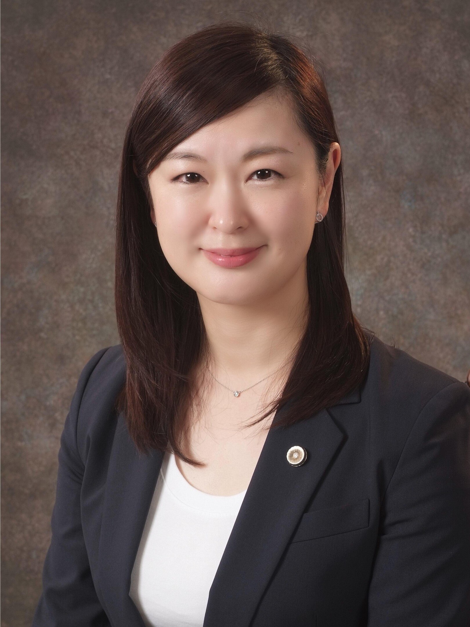 生井澤 葵弁護士