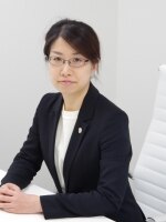 星加 美佳弁護士