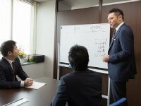 小前田 宙弁護士