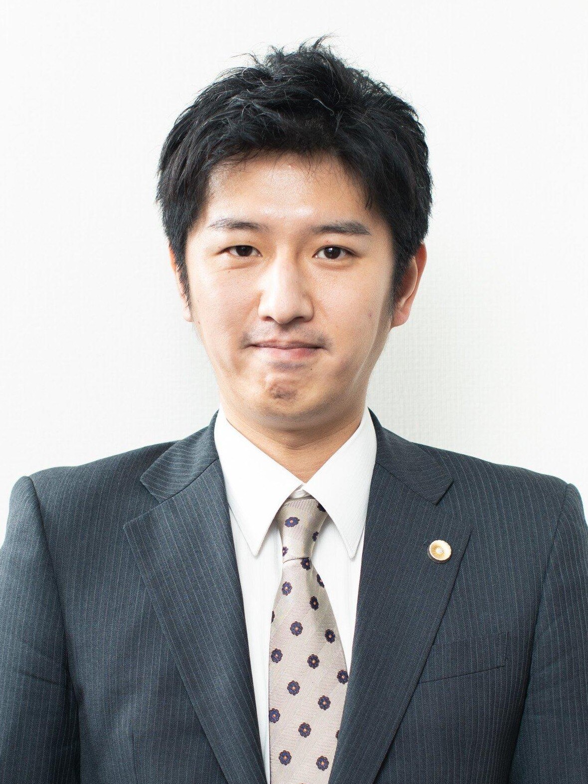 鈴木 信作弁護士