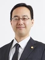 山本 祐輔弁護士