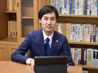 國井 友和弁護士