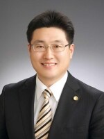 作井 崇弁護士