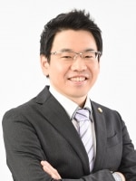 山崎 貴裕弁護士