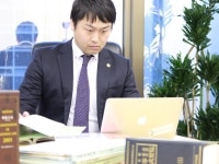 鈴木 啓太弁護士