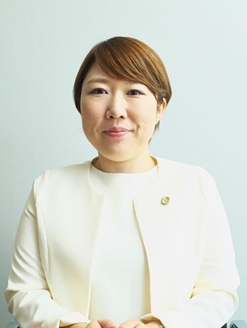 鳴海 裕子弁護士