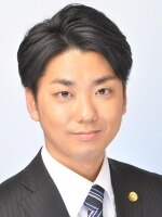 成瀬 潤弁護士