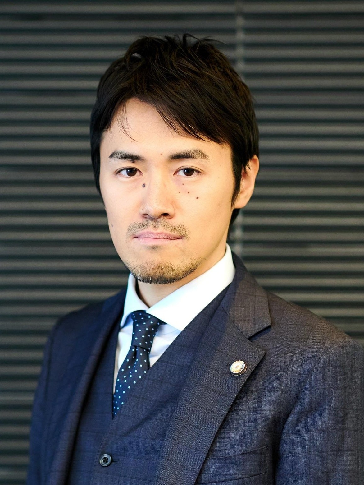 石濱 嵩之弁護士
