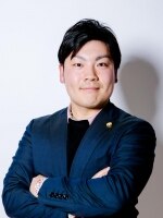姜(きょう) 昌勲弁護士