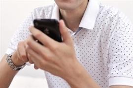 他人のつぶやきを盗んでツイートする「パクツイ」 弁護士が「著作権法違反」と警告