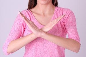 歯科医院の女性スタッフを触ったりなめたり 「セクハラ患者」を出入り禁止にできるか