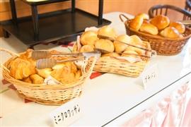 食べ放題での無断「お持ち帰り」は犯罪なのか?