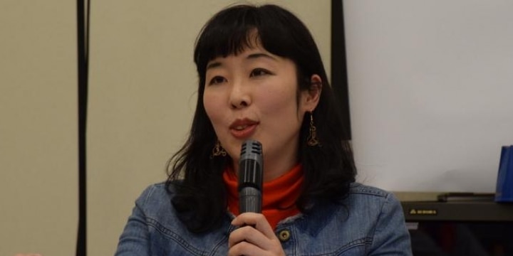「平和展は公民館を借りられない」 お笑い芸人・おしどりマコさんが語った「怖い話」