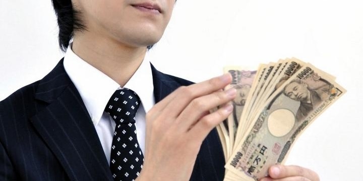 若手議員だけ報酬「月12万円アップ」 長崎県小値賀町「新条例」は年齢差別では?