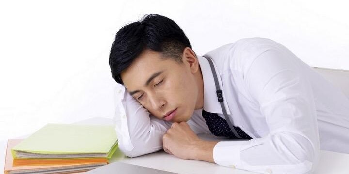 「昼寝が大事。来客無視して寝たい」 社員に「仮眠部屋」を求める権利はあるか?