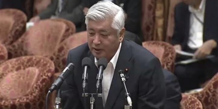 憲法を「安保法案」に適用させる――中谷防衛相の発言に「憲政史上最悪」と非難の声