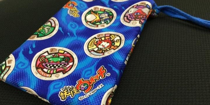 ママが「妖怪ウォッチ」のプリント生地で作った「コップ袋」 バザーで売ったら違法?