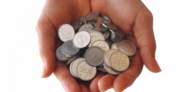 レストランの会計を全て「1円玉」で払う高校生のイタズラ、法的には拒否してもOK