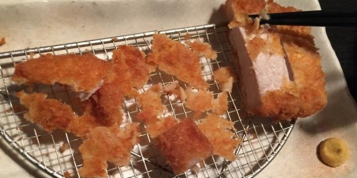 「とんかつの衣」はがして食べる客に店主激怒…「食べ方」を指定することはできる?