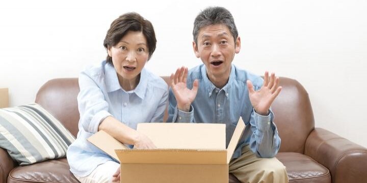 舛添知事の名前をかたって「本やCD」を勝手に送りつけ、犯罪ではないのか?
