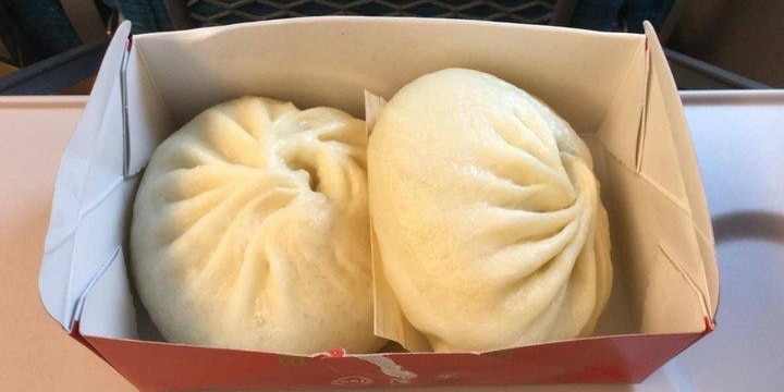 新幹線、新大阪から始まる「豚まんテロ」「たこ焼きテロ」強烈な臭いはルール違反?