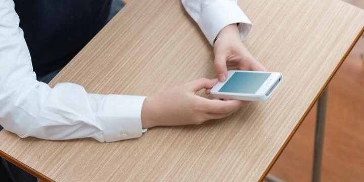 青森中2自殺、LINEで中傷した同級生を児相に通告…警察介入の先例となる可能性も