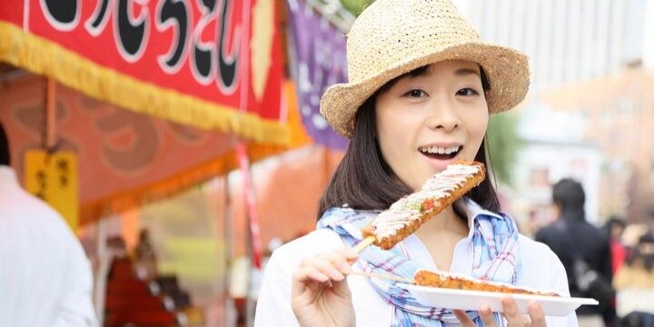 初詣で心惹かれる露店、提供アウトな食品は? もし食中毒になったら?