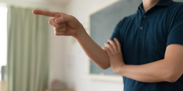 小学校講師、児童に「デスノートに名前書くぞ」発言で学校が謝罪…言葉狩りか?