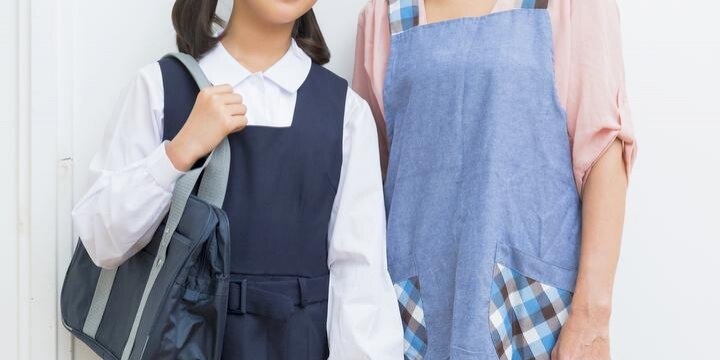 母親が娘を学校に通わせず書類送検、「芸能活動の意思を尊重」という理由ではダメ?
