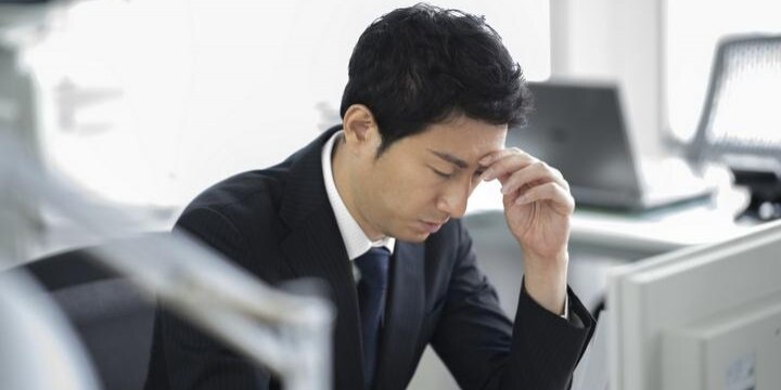 昼休み中に電話番、来客対応を強制…その分の給与が支払われていても違法?