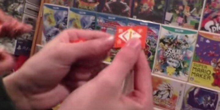 人気ゲーム機の「景品くじ」、露店で大量購入も当たらず…法的にどんな問題がある?