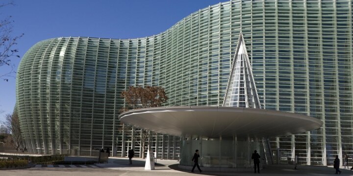 美術館でも広がる「スマホで撮影OK」、撮った画像は自由に使えるの?