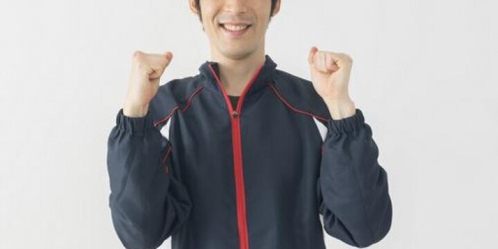 体育教師「首から汗だくだくでいいね」女子生徒を褒める…これってセクハラでは?
