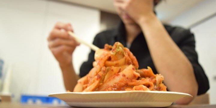 焼肉食べ放題なのに、肉がなくなりキムチとナムルだけ! 支払い金額を減額できる?