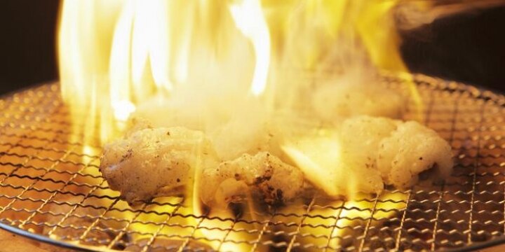 焼肉屋、客が「ホルモン焼き過ぎ」で隣のビル巻き込む火災…責任問題はどうなる?