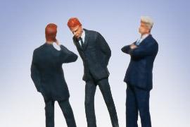 職場の同期や同じ役職階級者など横の関係で起きる「職場いじめ」にはどう対応すべきか