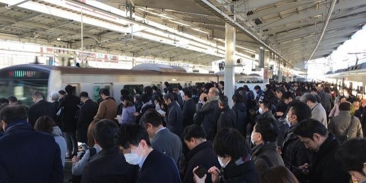 なぜ満員電車は違法ではない? 小田急「複々線化」にみる混雑の法律問題