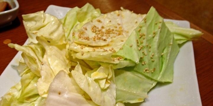 お通し代「キャベツ1皿」3000円に驚き・・・お店に「説明義務」はないの?